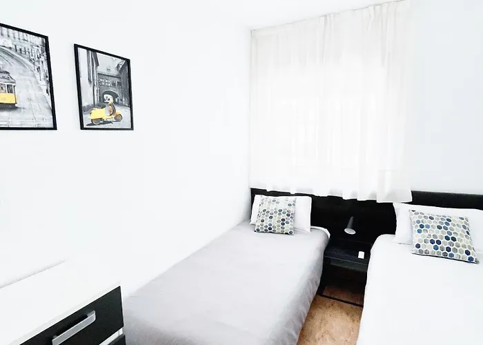 Cozy Near Playa Del Cura In Apartamento Torrevieja